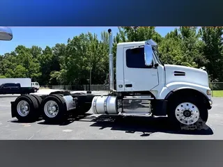 2019 VOLVO VHD64FT300