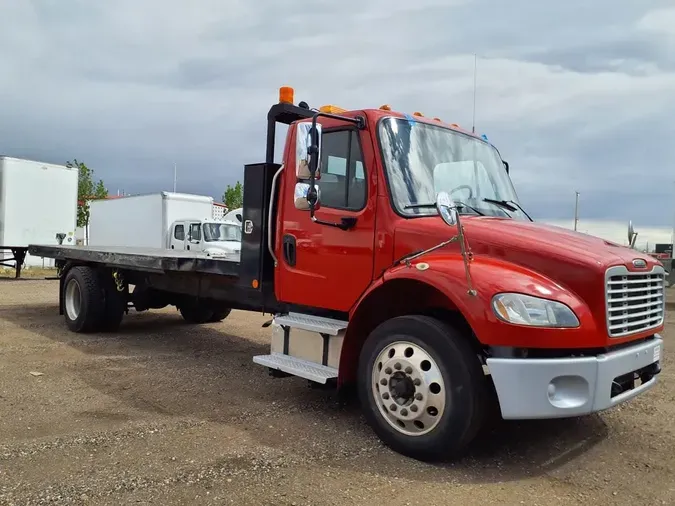 2018 FREIGHTLINER M2 106