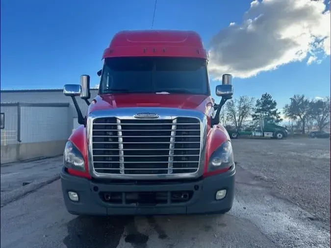 2019 FREIGHTLINER/MERCEDES CASCADIA 125