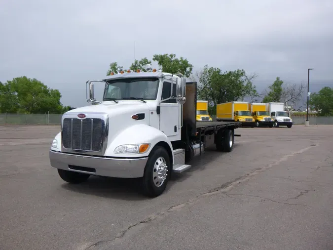 2020 Peterbilt 337