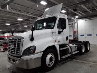 2018 FREIGHTLINER/MERCEDES CASCADIA 125