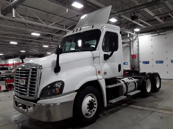 2018 FREIGHTLINER/MERCEDES CASCADIA 125d45948a087b832d1aec67e34d80e9300