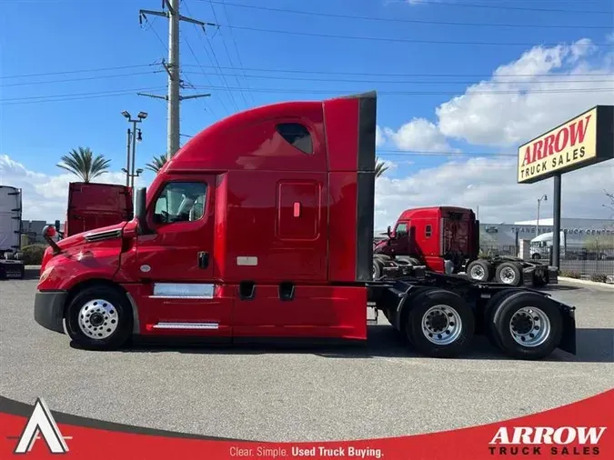 2022 FREIGHTLINER CA126