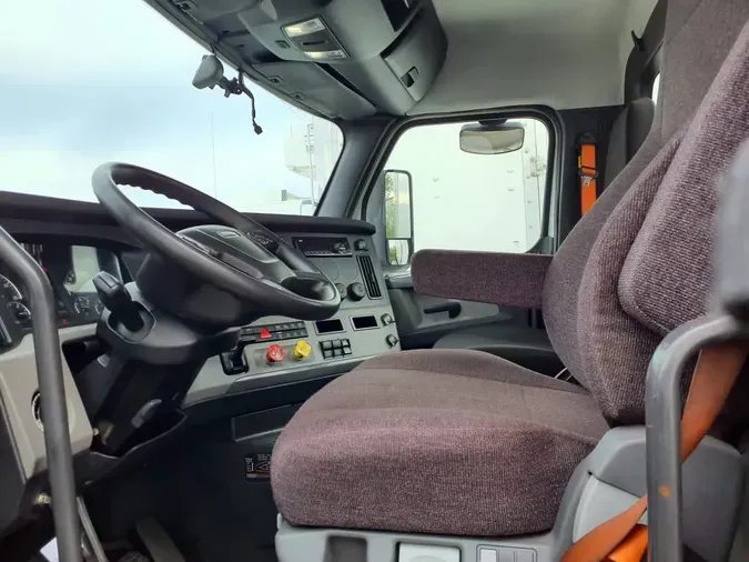 2020 FREIGHTLINER/MERCEDES NEW CASCADIA PX12664d45e295395f02811037a1f623b17ec6d
