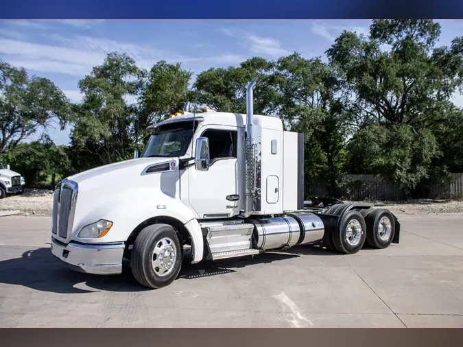 2022 KENWORTH T680