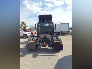 2017 FREIGHTLINER/MERCEDES M2 106