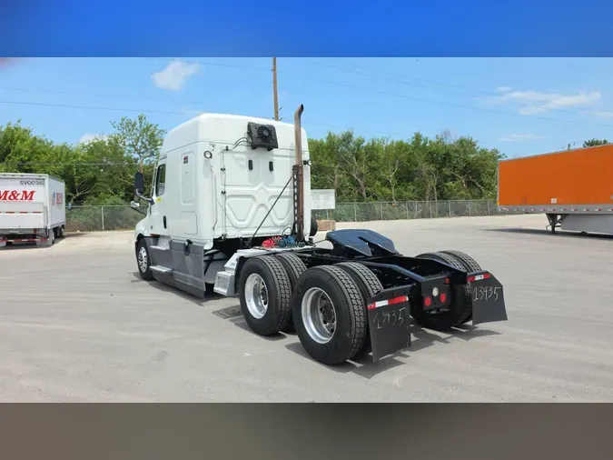 2021 Freightliner Cascadia 126d462f6acc149e53f0c080cb945bb264f