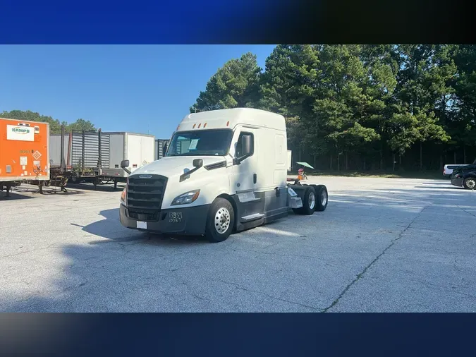 2021 Freightliner Cascadia 126