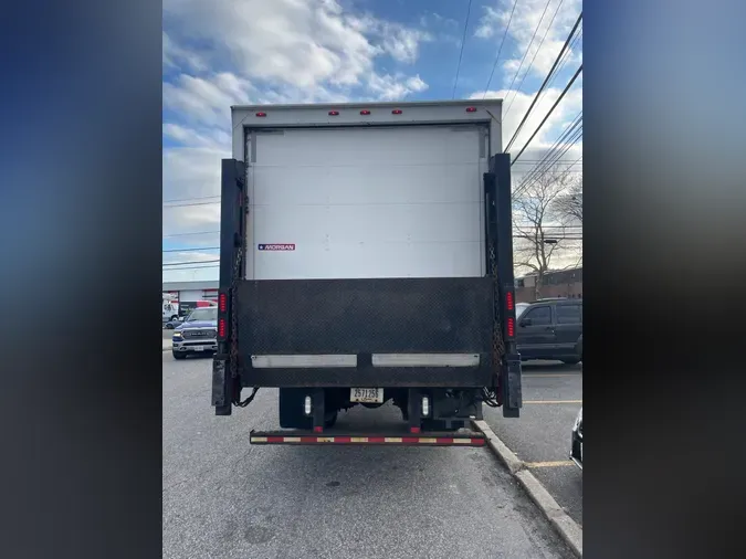 2017 FREIGHTLINER/MERCEDES M2 106