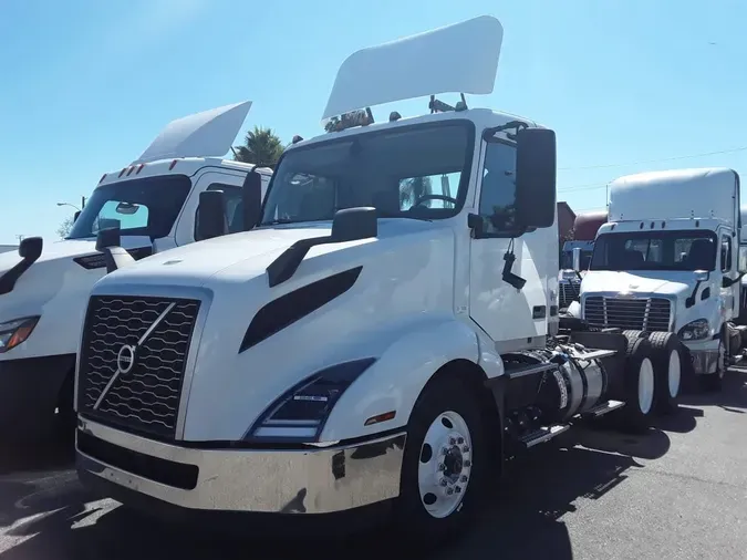 2019 VOLVO VNL64T-300d472ac9c3b4664a4d933666e2bb476c5