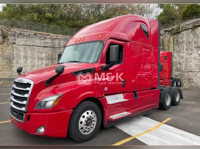 2021 FREIGHTLINER Cascadia 126d472ebe70593e2dc36f3b3114bf3bfb0