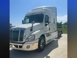 2015 Freightliner CASCADIA 125