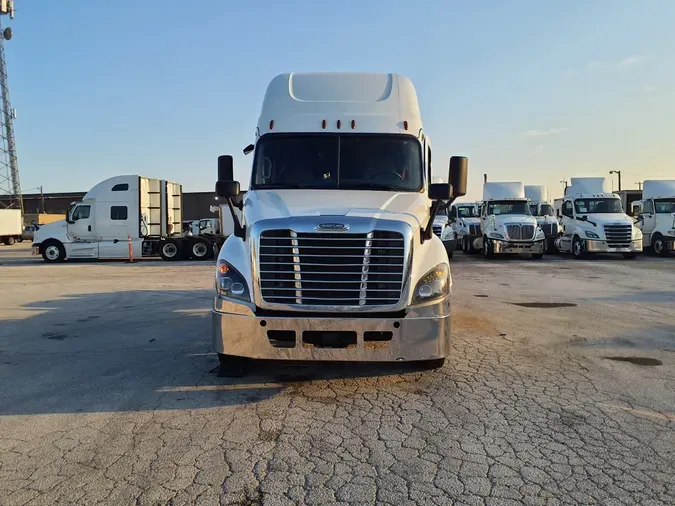 2019 FREIGHTLINER/MERCEDES CASCADIA 125