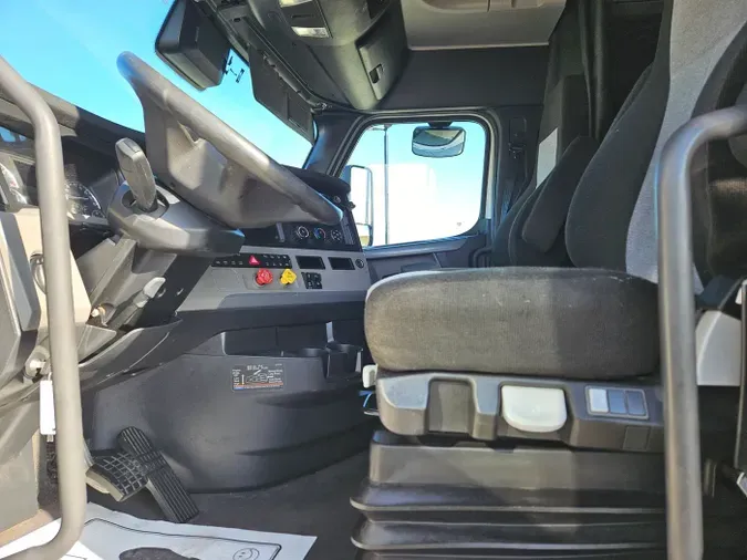 2022 Freightliner Cascadia