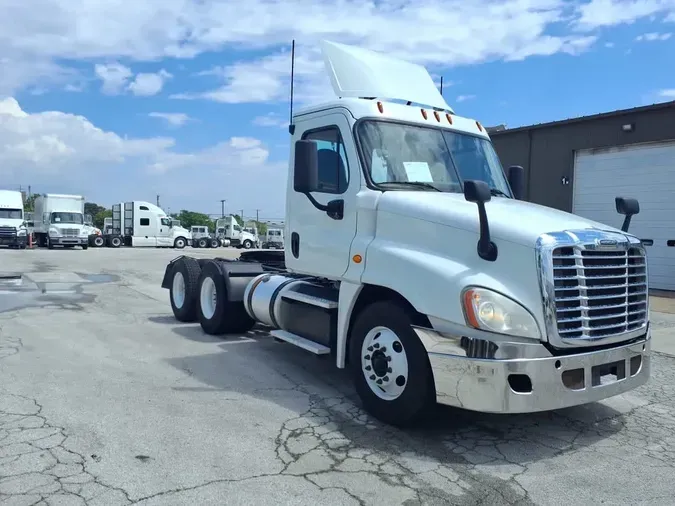 2018 FREIGHTLINER CASCADIA 125
