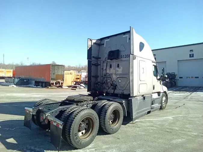 2021 Freightliner Cascadia