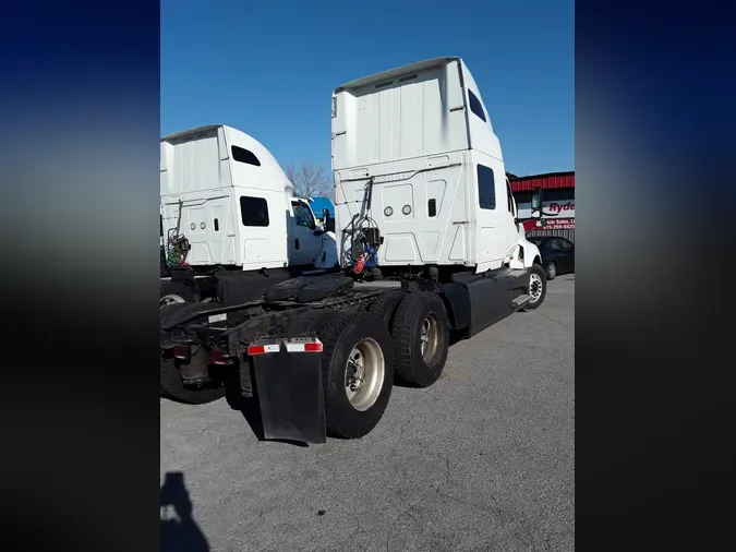 2020 NAVISTAR INTERNATIONAL LT625 SLPR CAB