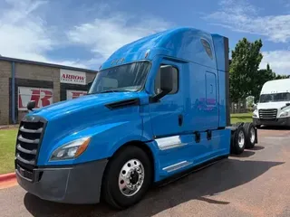 2021 FREIGHTLINER CASCADEVO1