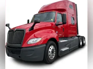 2022 International LT625