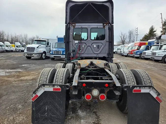 2018 FREIGHTLINER/MERCEDES CASCADIA 125