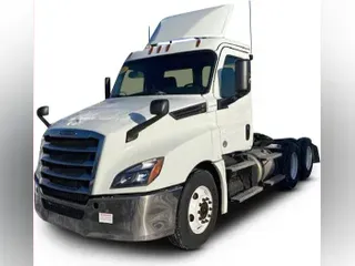 2020 Freightliner Cascadia