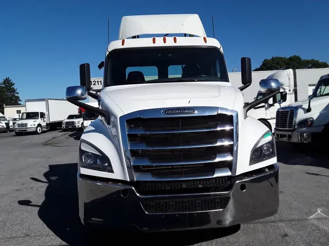2019 FREIGHTLINER NEW CASCADIA PX12664