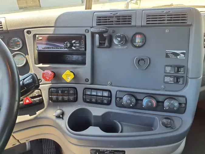 2019 FREIGHTLINER/MERCEDES CASCADIA 125
