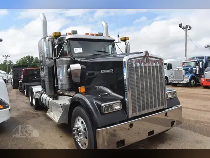 2015 KENWORTH W900L