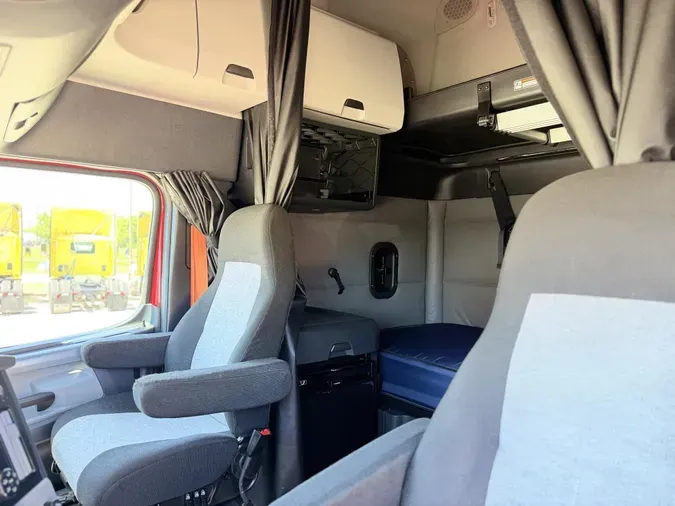 2022 Freightliner Cascadiad492a38c69f0457c7c7b5be43392ad8c