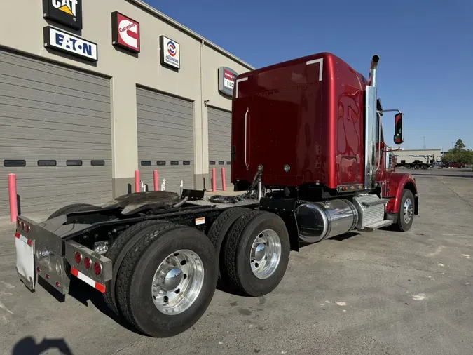 2022 Freightliner CORONADO