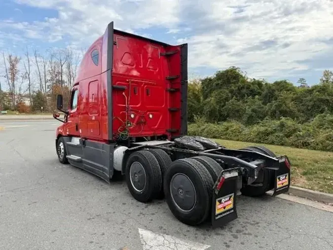 2021 Freightliner Cascadia