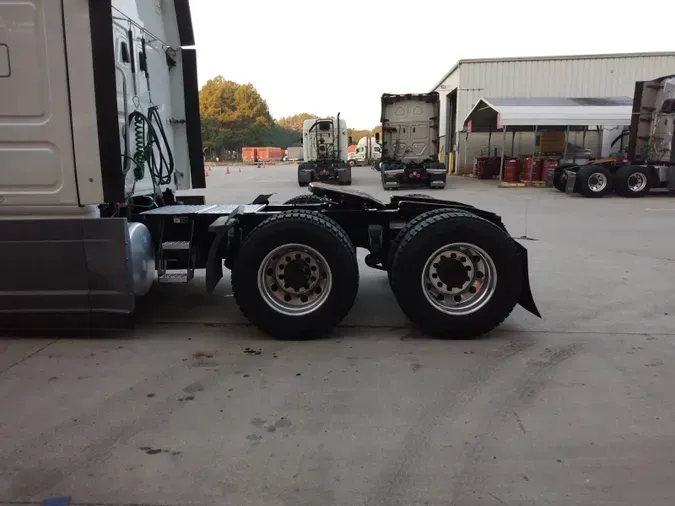 2022 Freightliner Cascadia 126d49d1e2fb60909a56efd4df90b7720b7