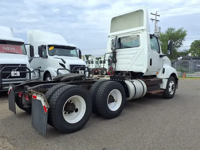 2019 NAVISTAR INTERNATIONAL LT625 DAYCAB T/A
