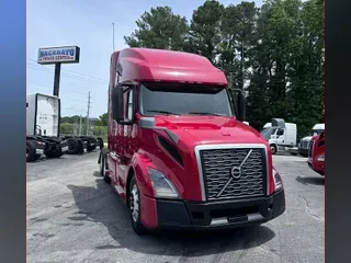 2021 VOLVO VNL64T760