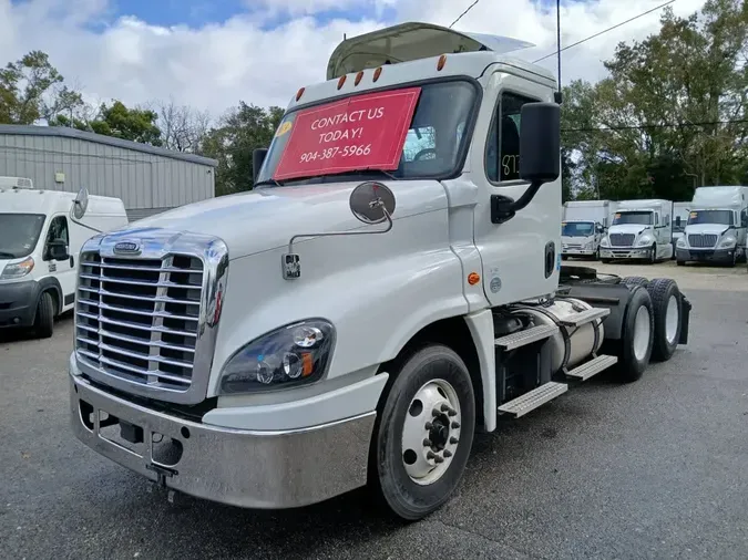 2019 FREIGHTLINER/MERCEDES CASCADIA 125d4a414e5e437043087d49d031252e074