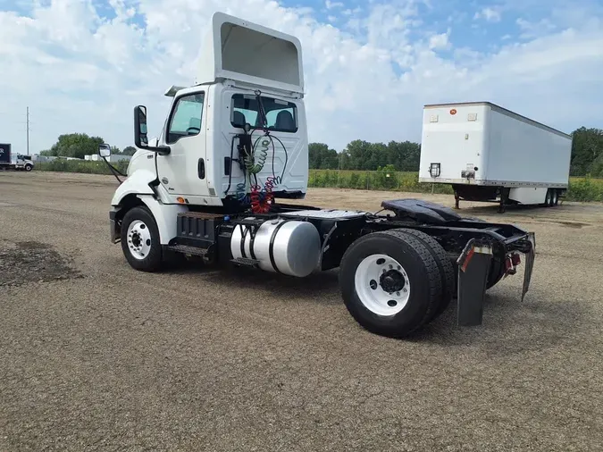 2019 NAVISTAR INTERNATIONAL RH613 DAYCAB S/A