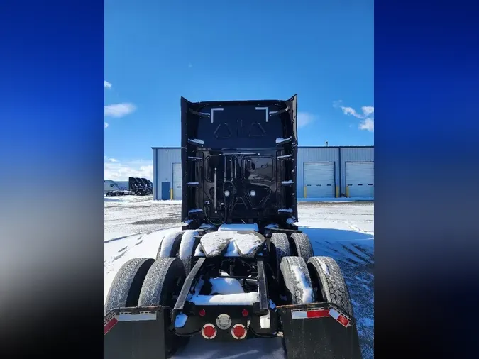 2023 FREIGHTLINER CASCADIA 126