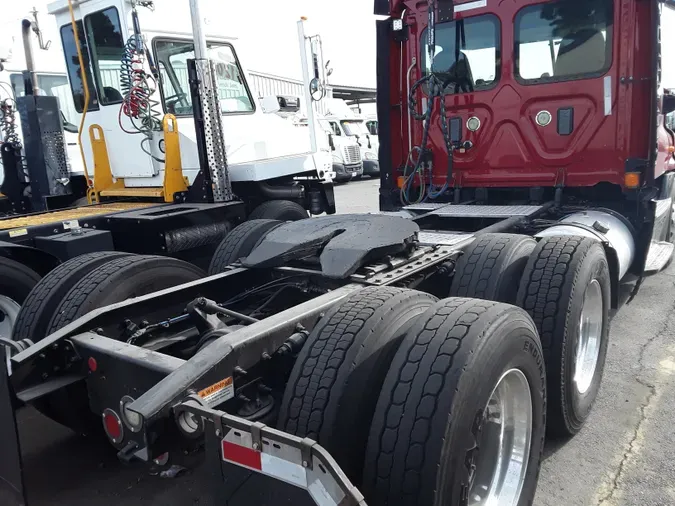 2017 FREIGHTLINER/MERCEDES CASCADIA 125