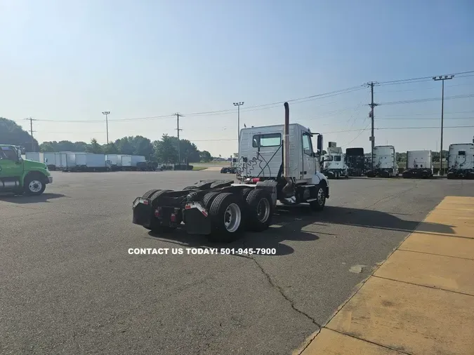 2019 VOLVO VNL64T-300