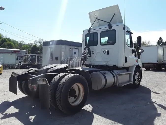 2019 FREIGHTLINER/MERCEDES CASCADIA 113d4af28e280fe4360fa70c7f6e40f3a8f