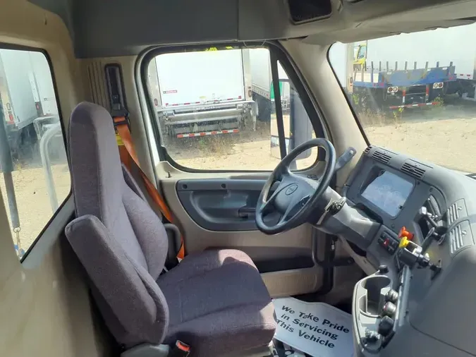 2018 FREIGHTLINER/MERCEDES CASCADIA 125