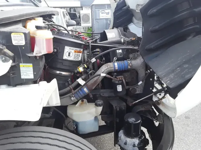 2016 FREIGHTLINER M2 106