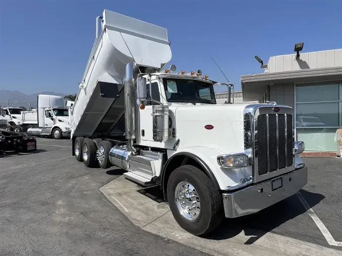 2020 Peterbilt 389