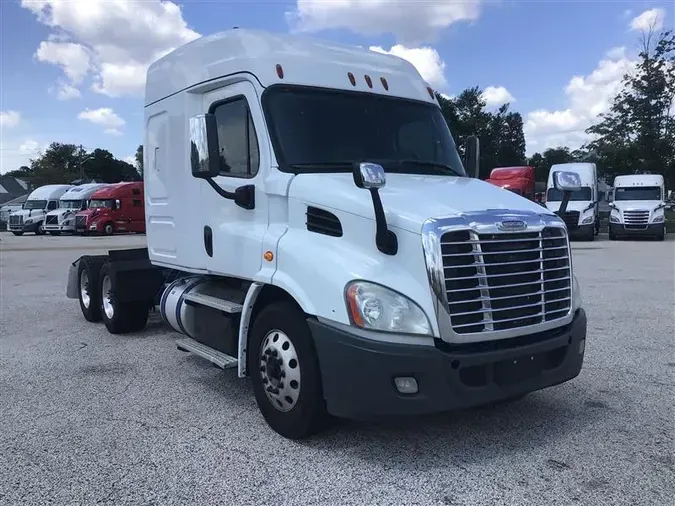 2019 FREIGHTLINER CASCADIA
