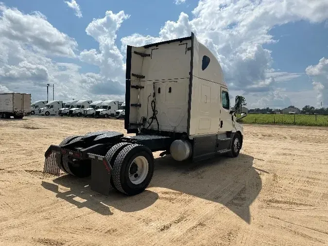 2020 Freightliner T12642ST