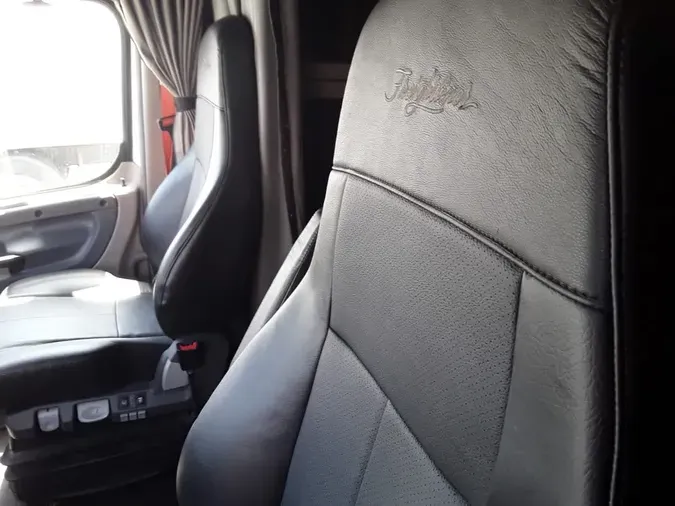 2019 FREIGHTLINER CASCADIA 125