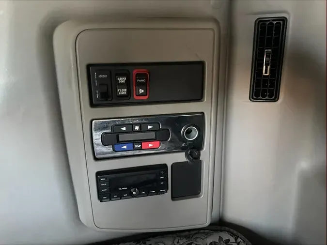 2022 International LT625d4bb5f0af040fb1ccfa139ab917ec80a