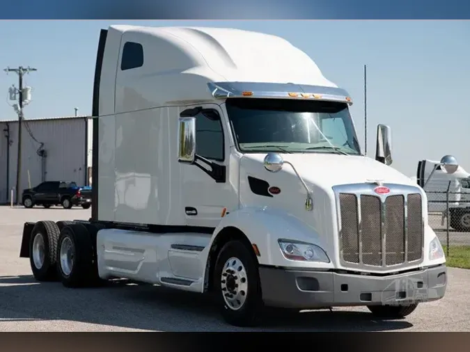 2022 PETERBILT 579