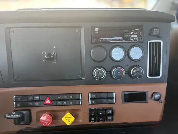 2020 Freightliner Cascadia