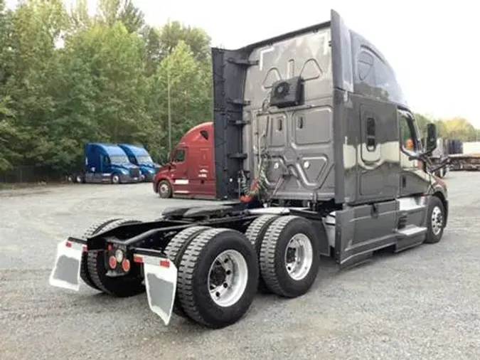 2021 Freightliner Cascadia